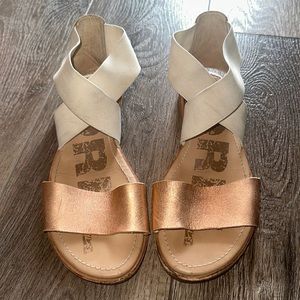 Sorel Ella Flat Sandal